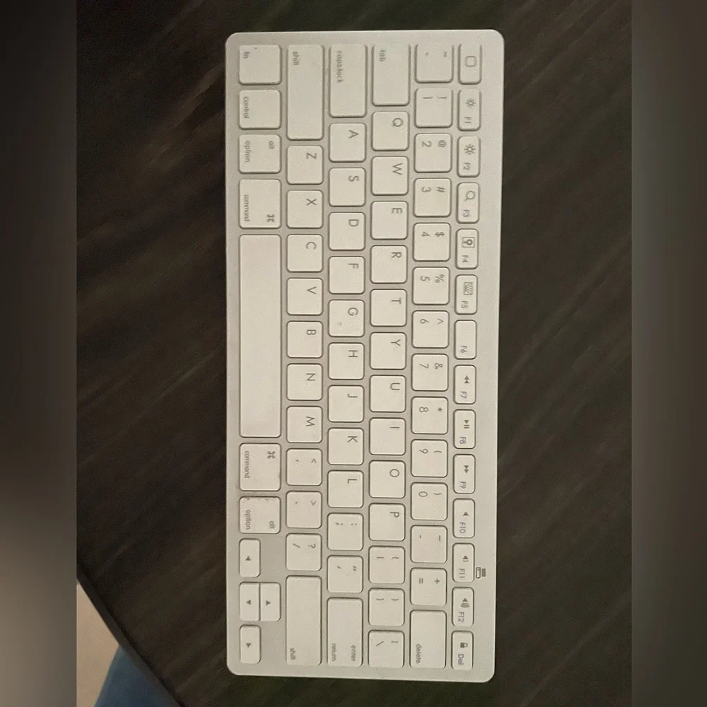 Wireless keyboard and mouse trackpad no boxes and no charger
